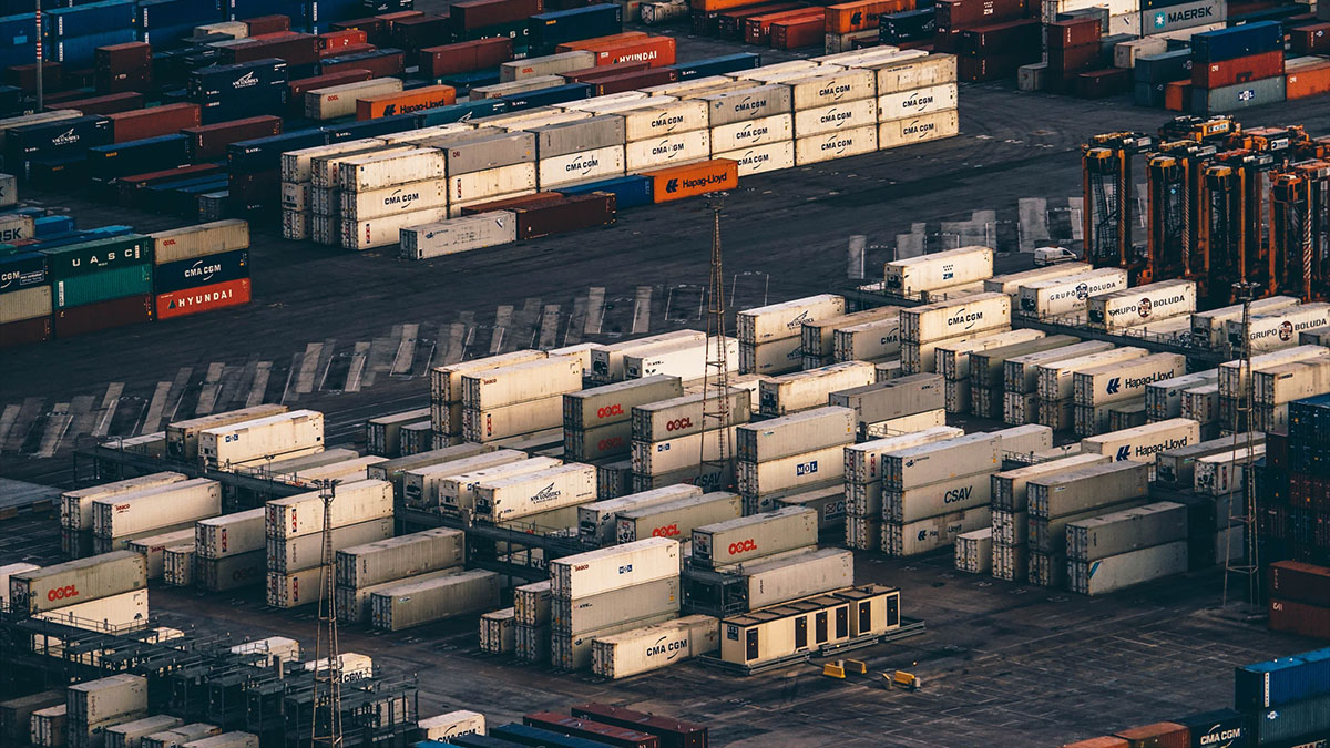 containers in port