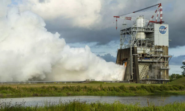 the soothing sounds of a shuttle rocket test